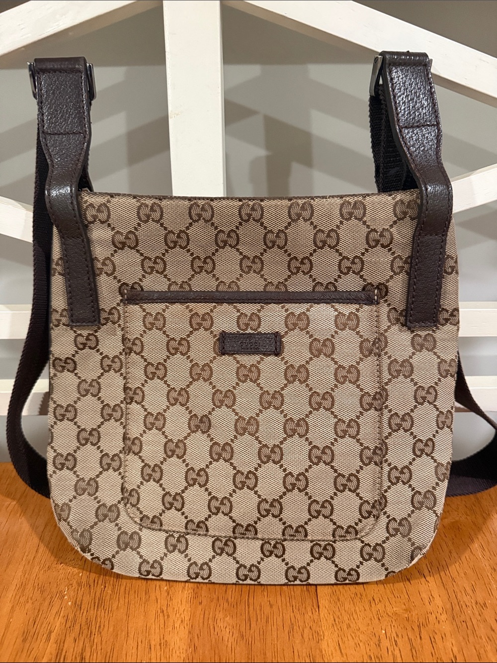 Gucci Beige/Brown GG Supreme Messenger Bag - Picture 2 of 14